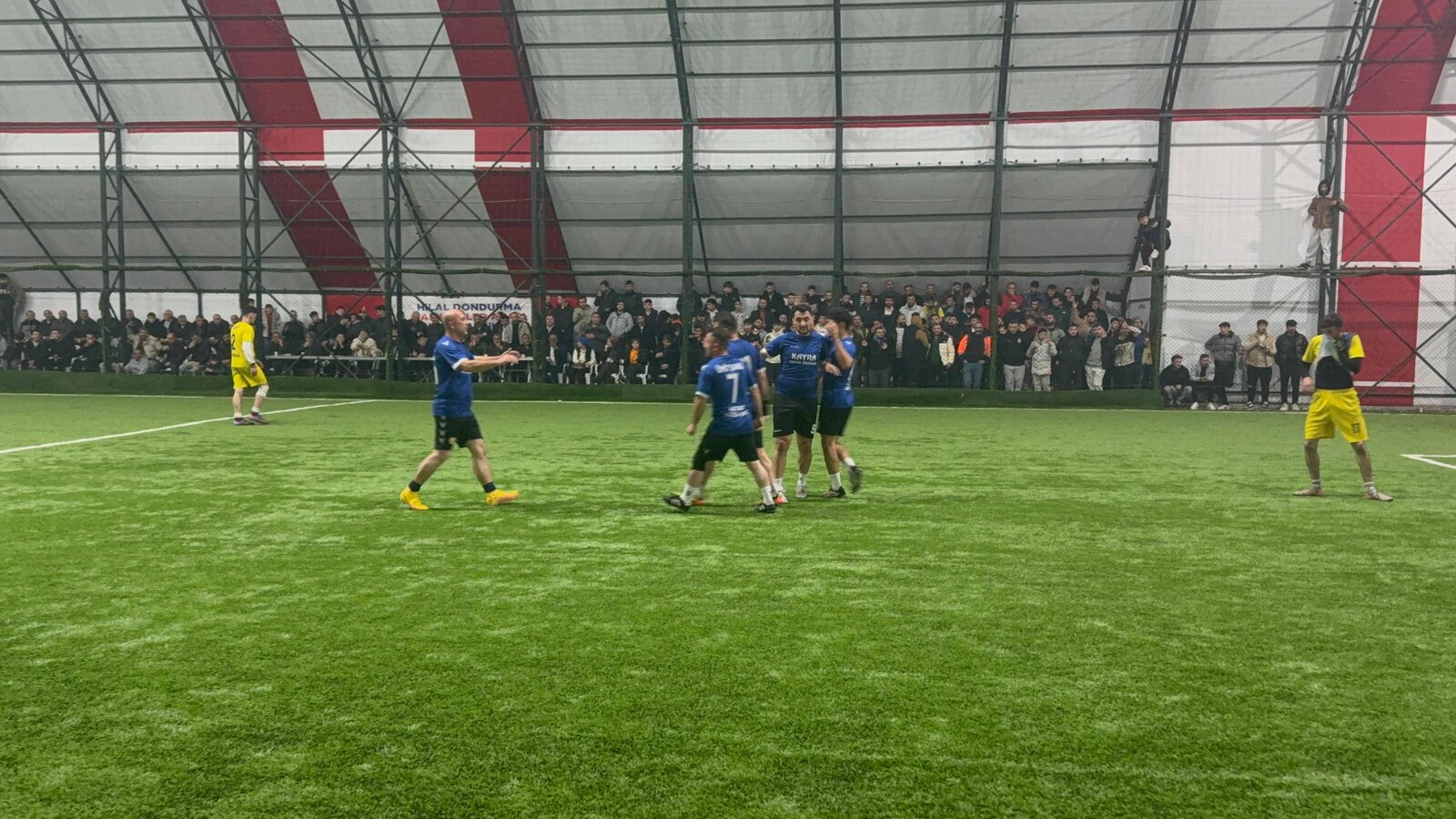 Terme’de 15 Takımlı Futbol Turnuvasının Finalinde Fenk Mahallesi Büyük İlgi Altında Şampiyonluğa Ulaştı