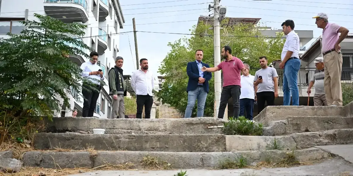 Bornova’da iki noktaya yeni merdiven