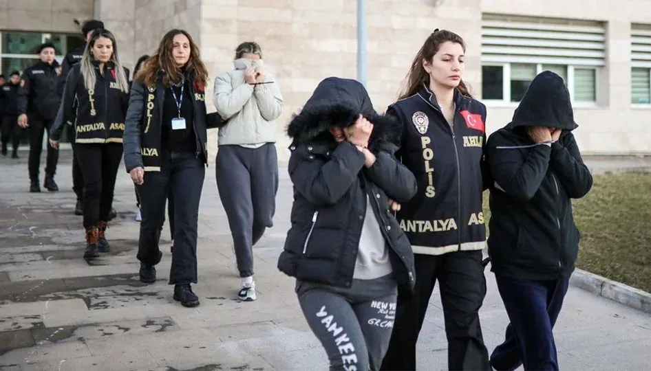 Antalya’da fuhuş operasyonu! 15 şüpheli gözaltında