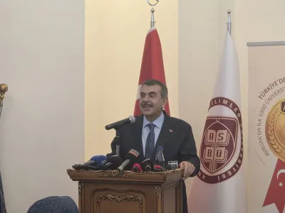 Bakan Tekin: “Biz kimin çocuğu oluyoruz arkadaşlar?”